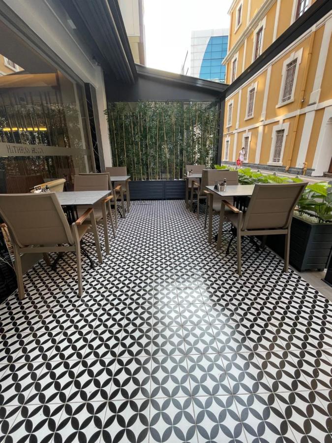 Mithras Hotel *